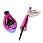 delineador líquido de precisión negro