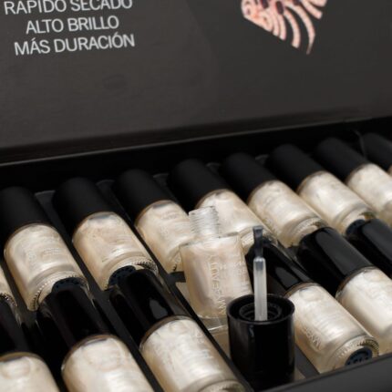 esmalte perlado para uñas