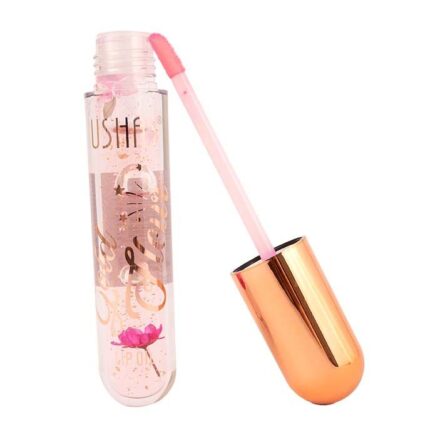 brillo labial dorado con destellos